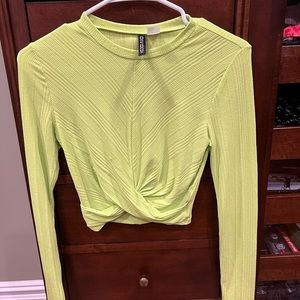 NEVER WORN: Divided long sleeve